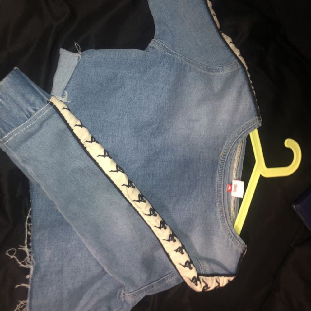 cropped shirt